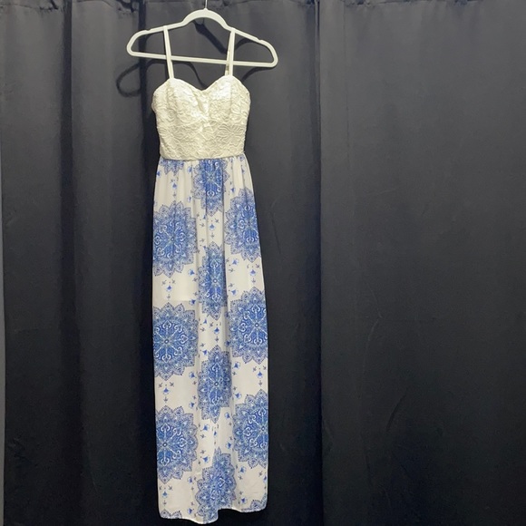 Dress! - Picture 1 of 9